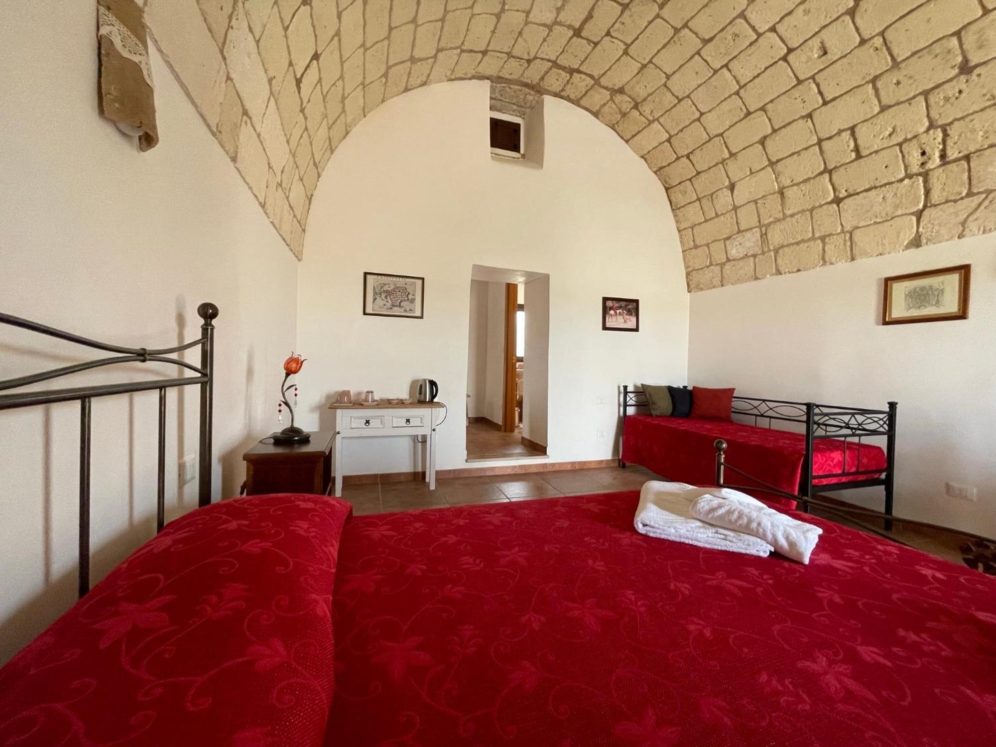 Agriturismo Masseria Saittole Carpignano Salentino Buitenkant foto